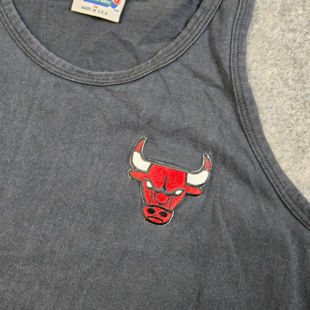 Vintage 90s Chicago Bulls Tank Top Size Medium Black Spellout Nutmeg Shirt - Picture 4 of 10